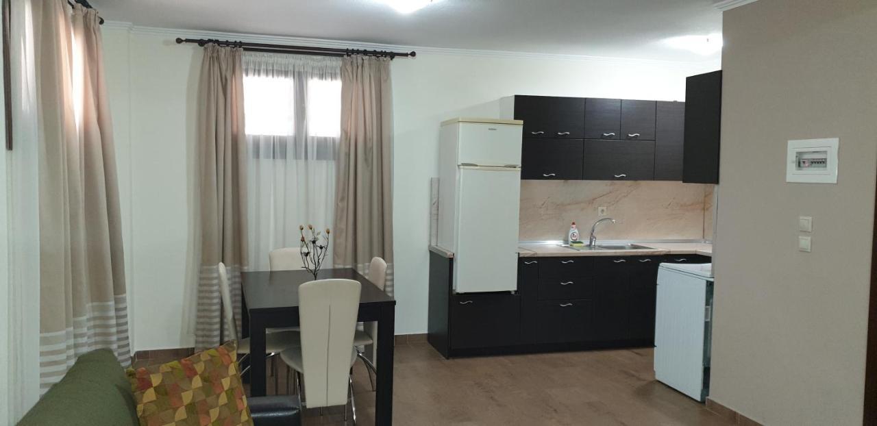 Melima Apartment Ierissos Bagian luar foto