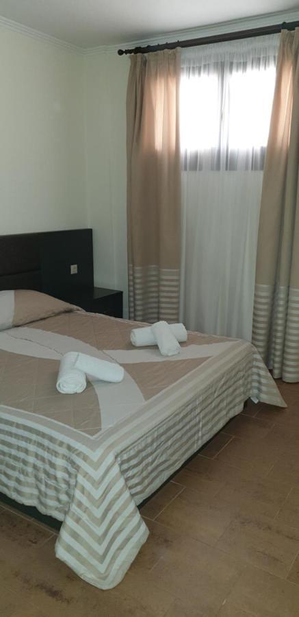 Melima Apartment Ierissos Bagian luar foto
