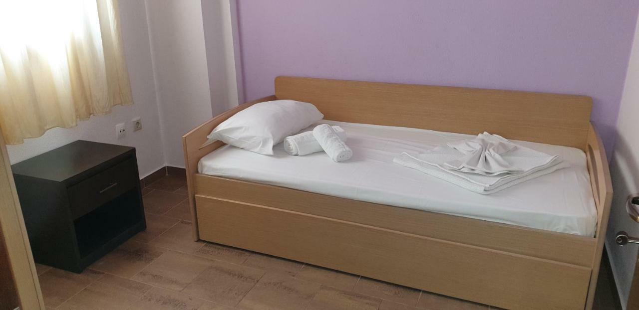 Melima Apartment Ierissos Bagian luar foto
